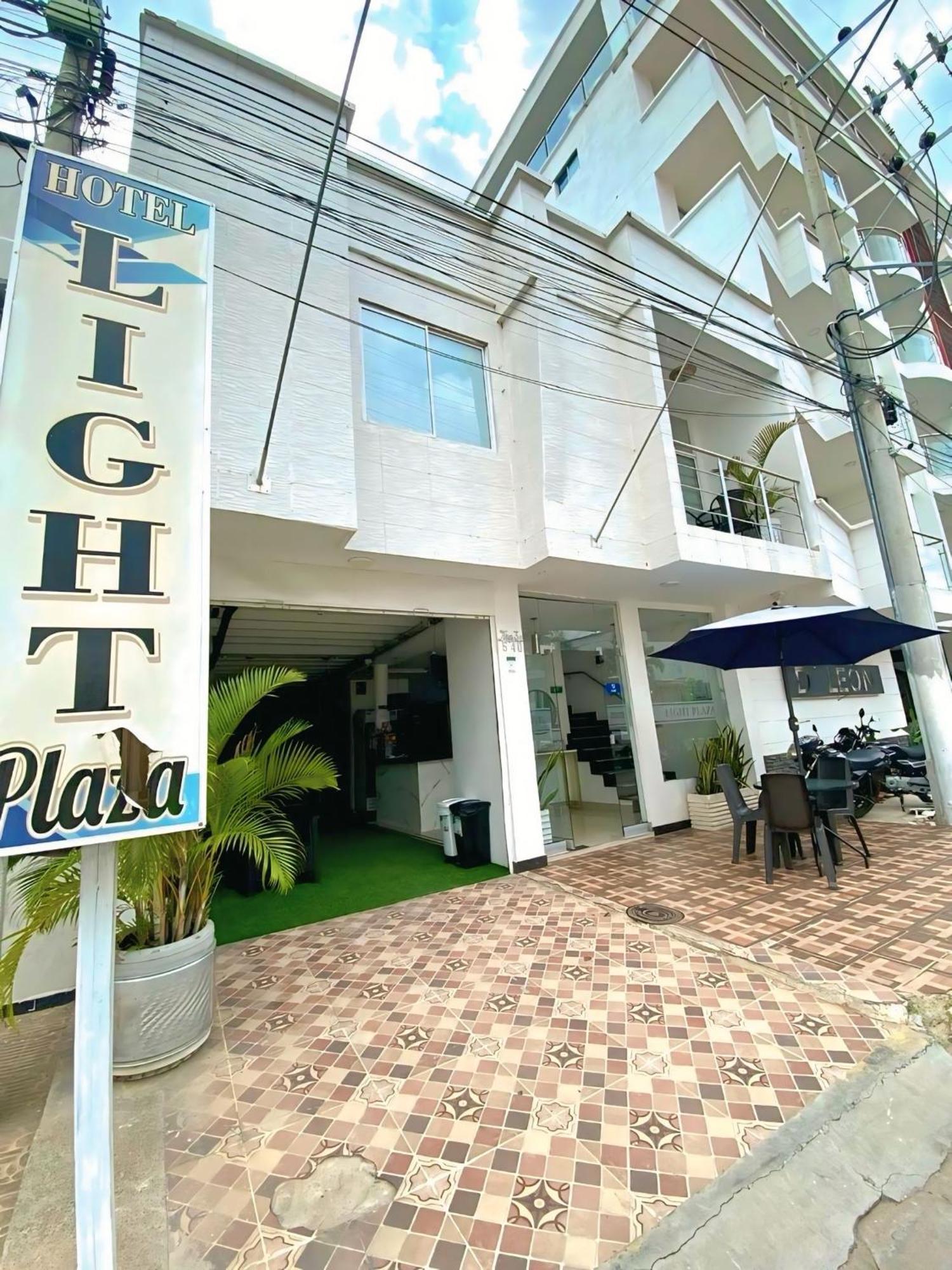 Hotel Light Plaza อากัวชิกา ภายนอก รูปภาพ